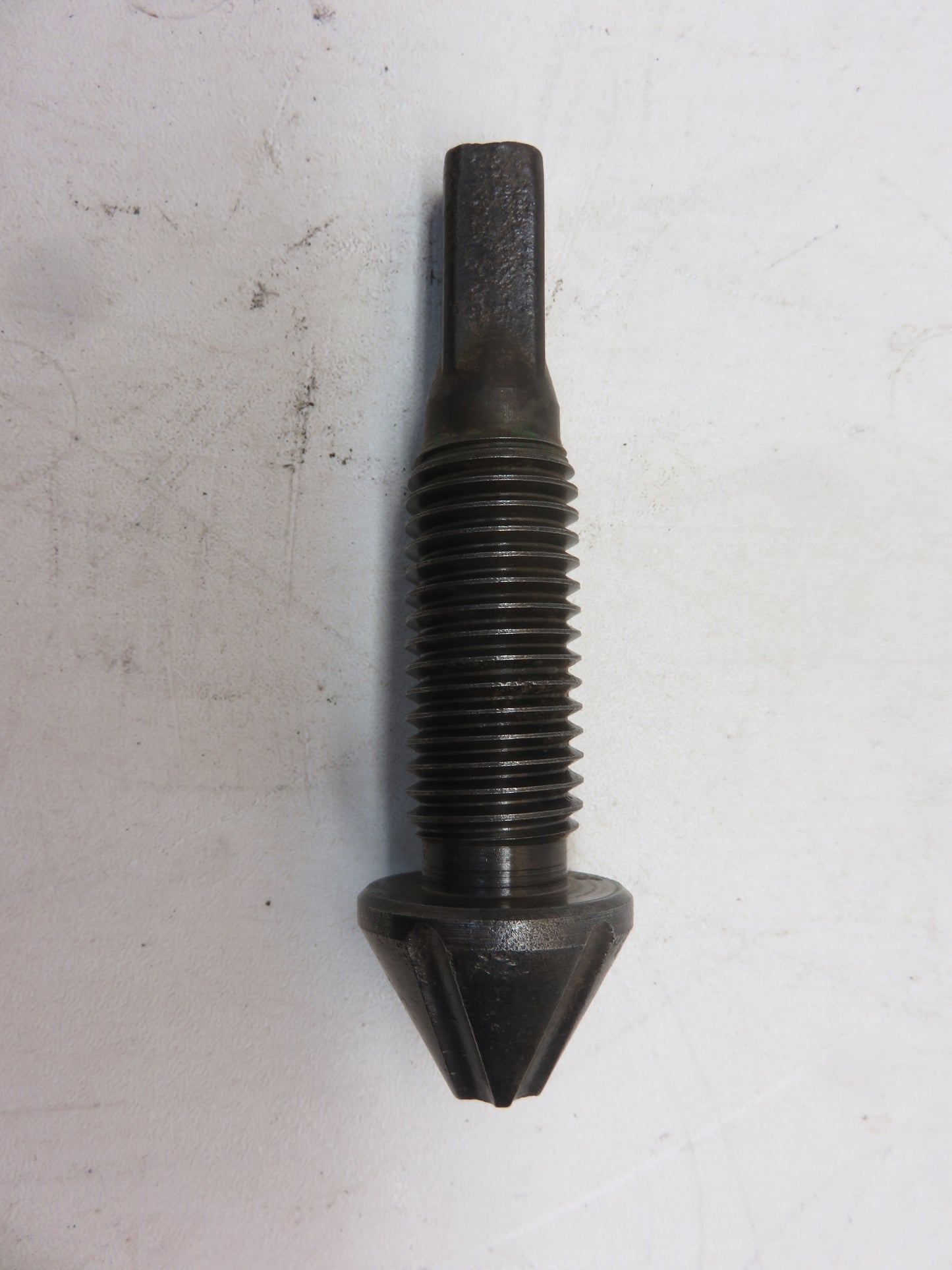 A151R John Deere Brake Adjusting Screw For A, B, G, H, R, 50, 60, 70, 80, 520, 620, 720, 820