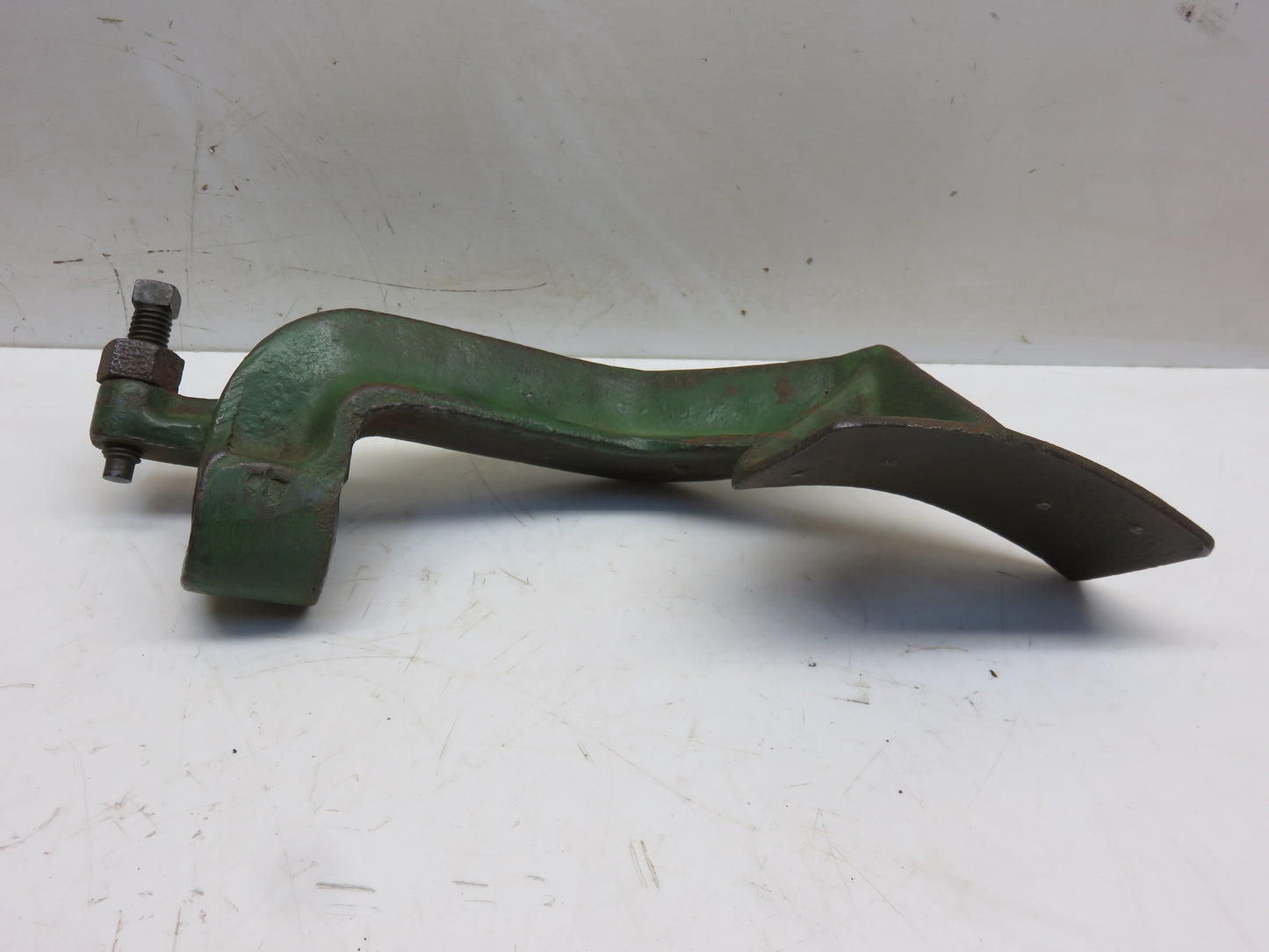 AF307R, F196R John Deere Pulley Brake Arm For G