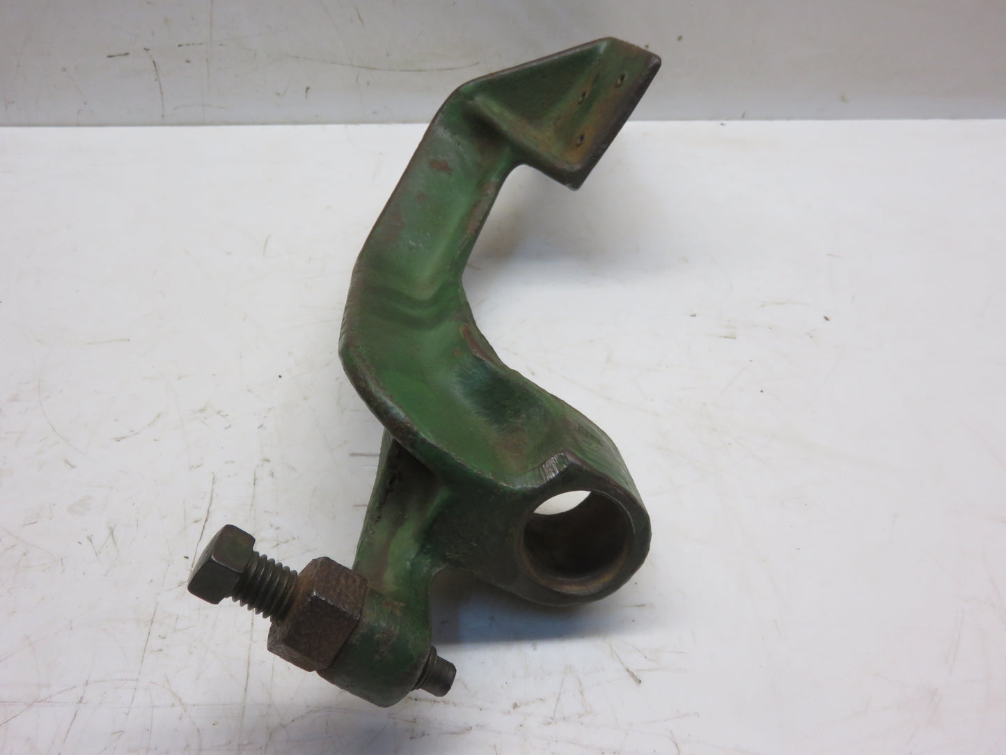 AF307R, F196R John Deere Pulley Brake Arm For G