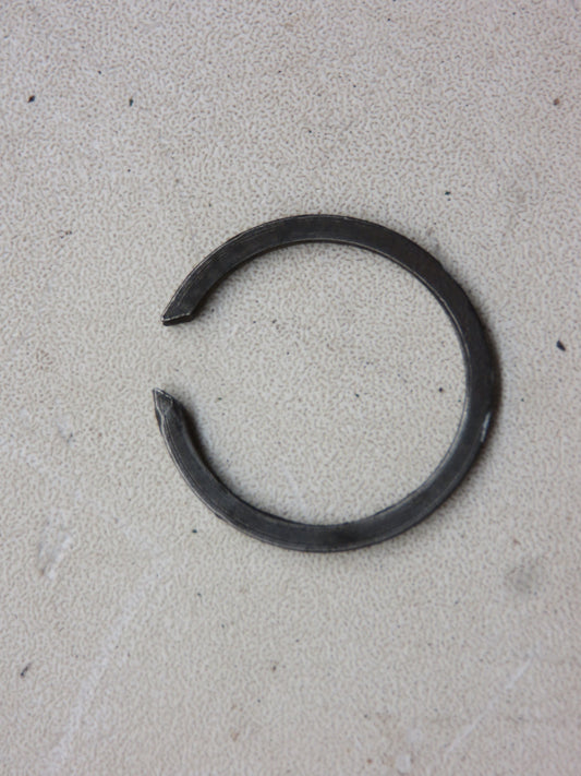 R271R John Deere Snap Ring For R, 50, 60, 80, 520, 620, 720, 820, 530, 630, 730, 830, 840