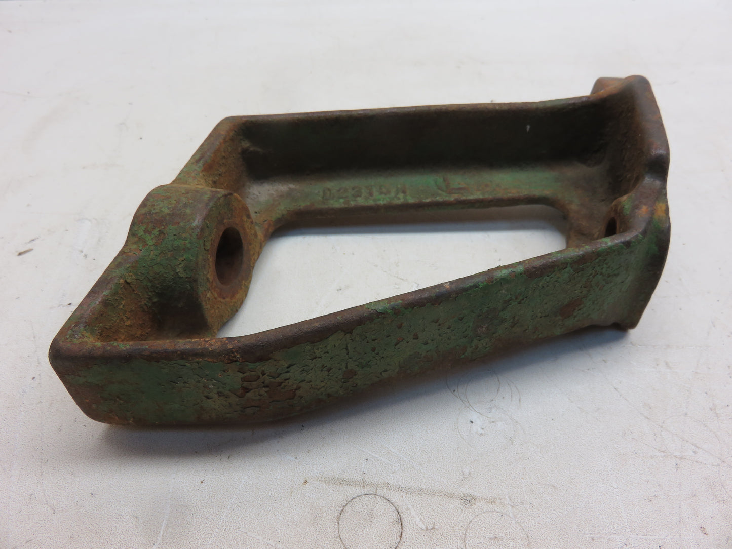 D2376R John Deere Air Cleaner Support Bracket For D