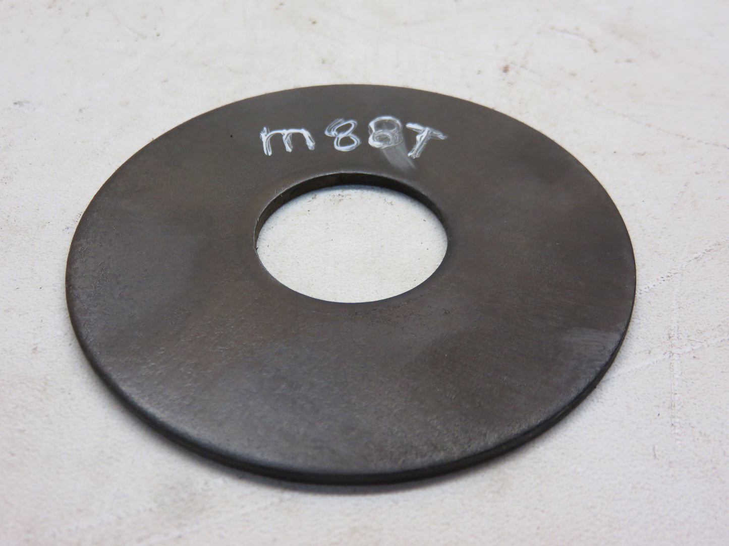 M88T John Deere Oil Filter Lower Sealing Plate For M, 40, 320, 420, 330, 430, 1010, 2010