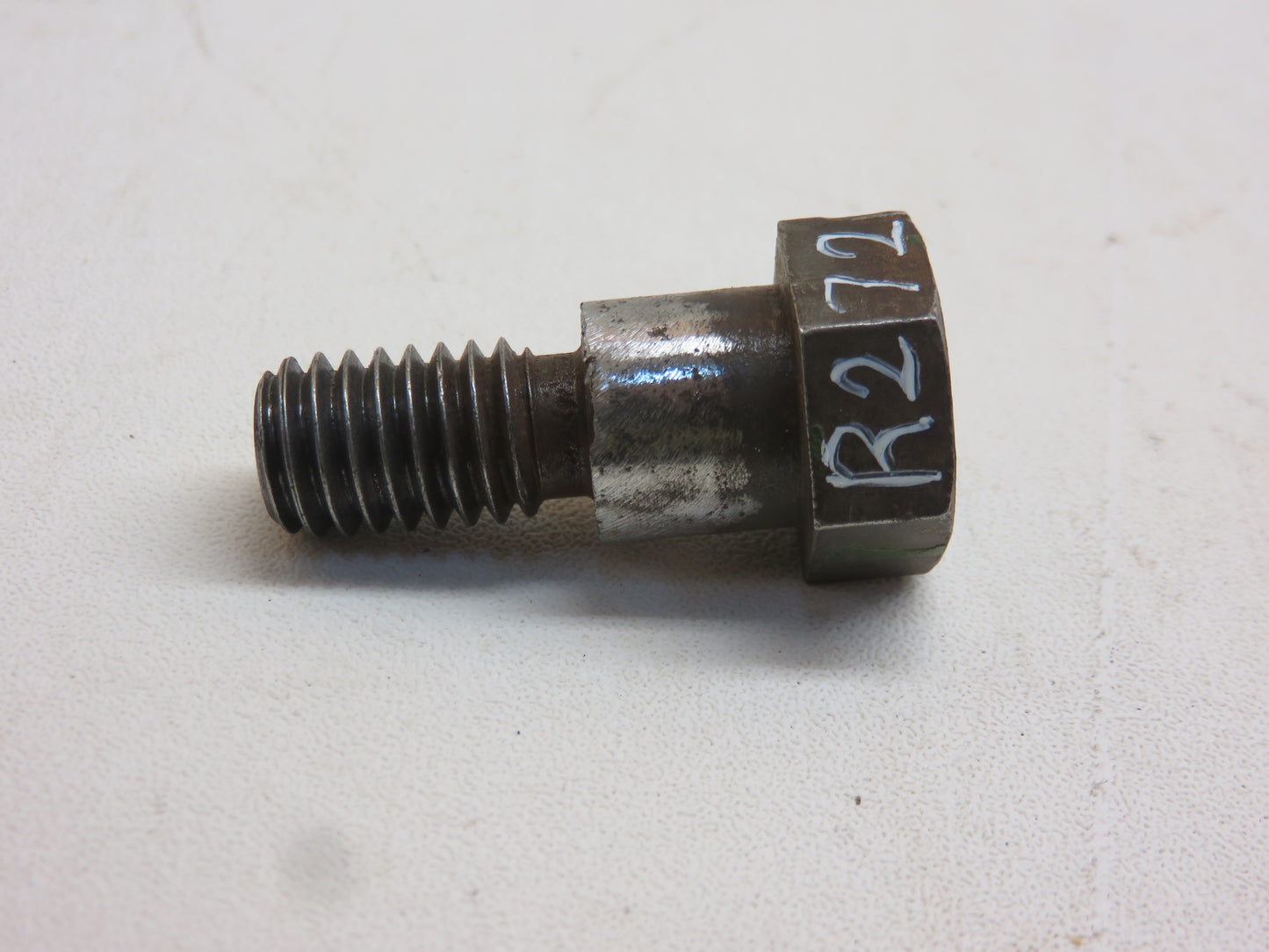 R27224 John Deere Fuel Filter Bail Bolt For 3010, 4010