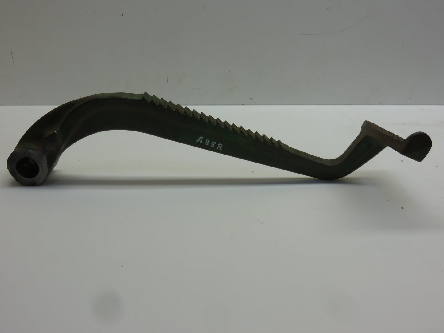 A88R John Deere Right Brake Pedal For A, G, 60, 70, 520, 620, 720