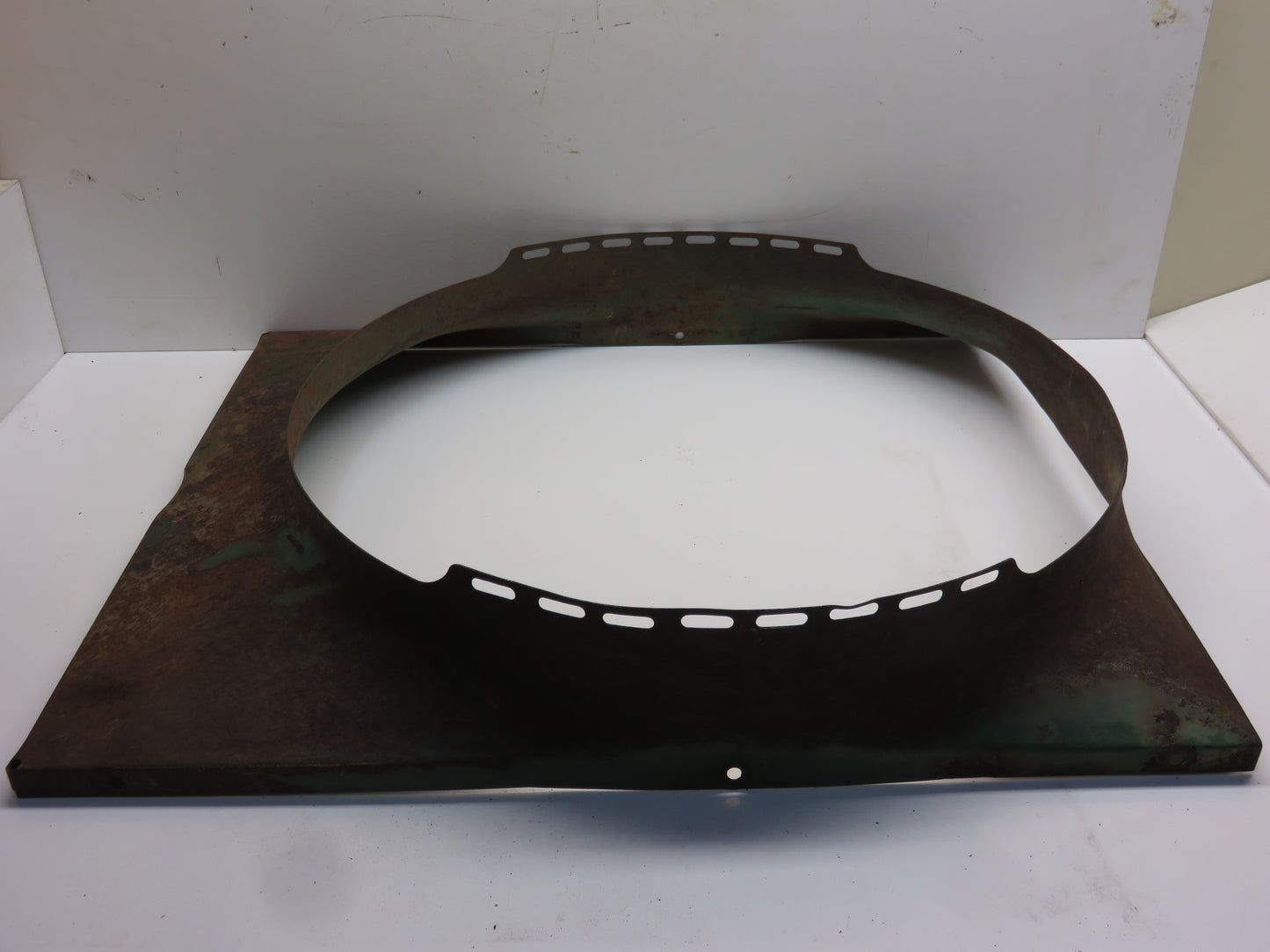 R27413, R34255 John Deere Fan Shroud For 3010, 3020