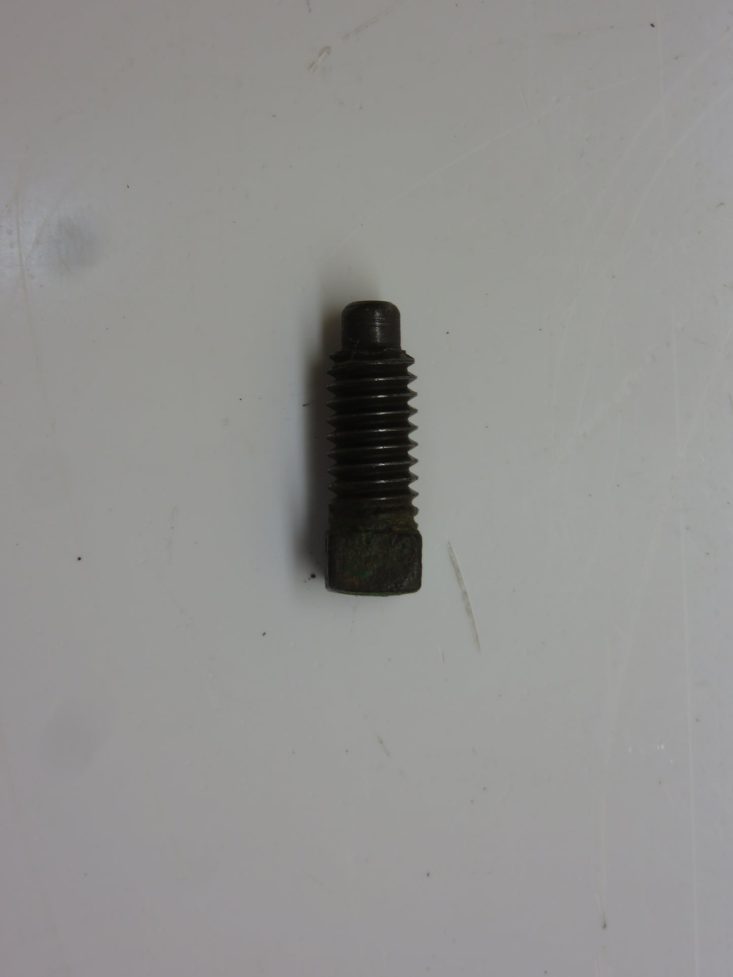 A320R, 22H42T John Deere Control Handle Dog Point Set Screw For A, B, G, H, R