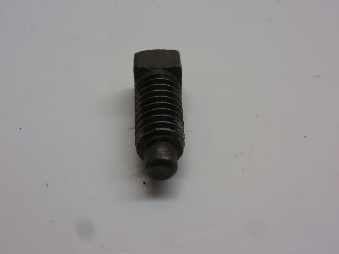 A320R, 22H42T John Deere Control Handle Dog Point Set Screw For A, B, G, H, R