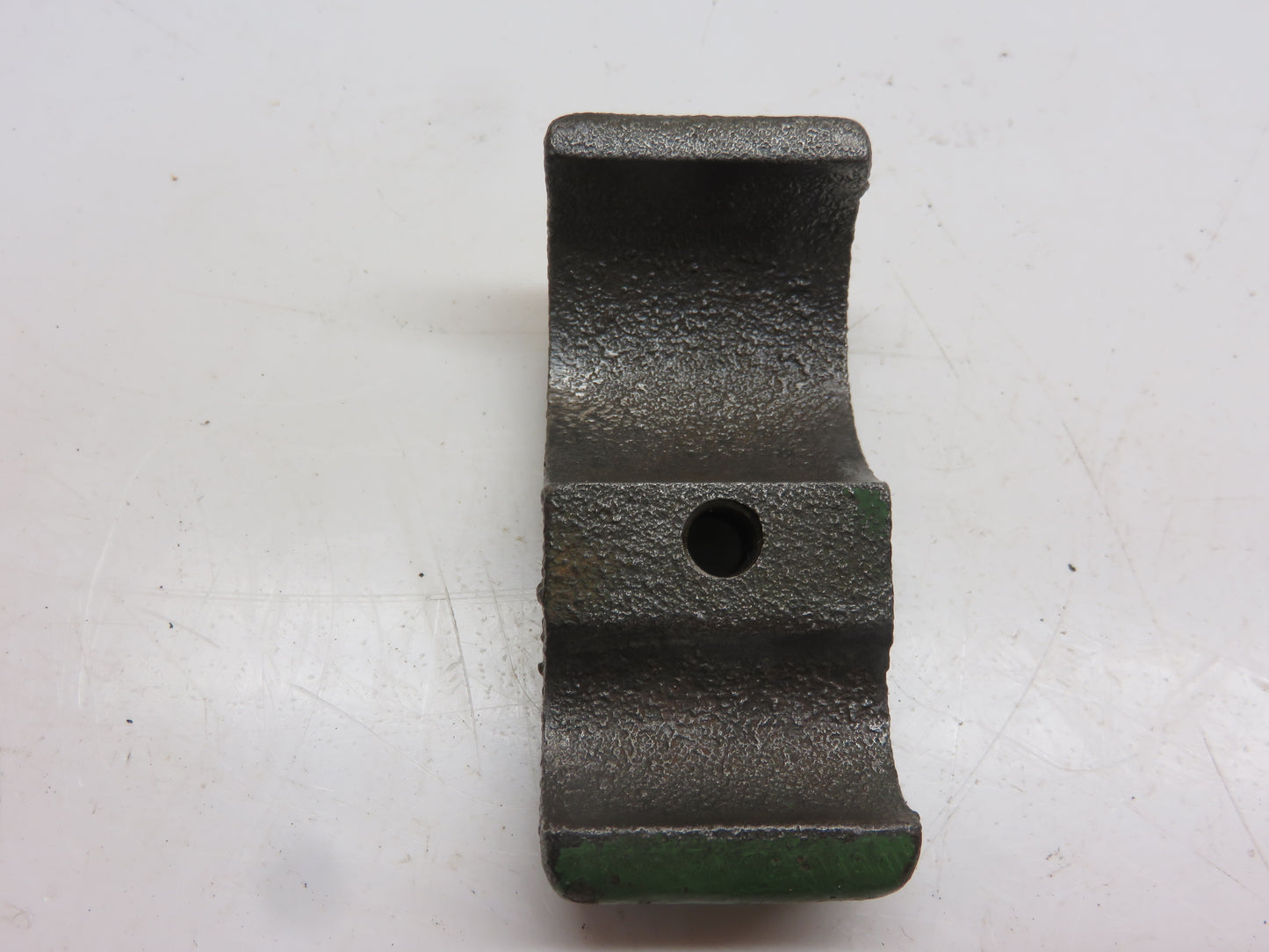 R1668R John Deere Hydraulic Line Clamp For 80, 820, 830