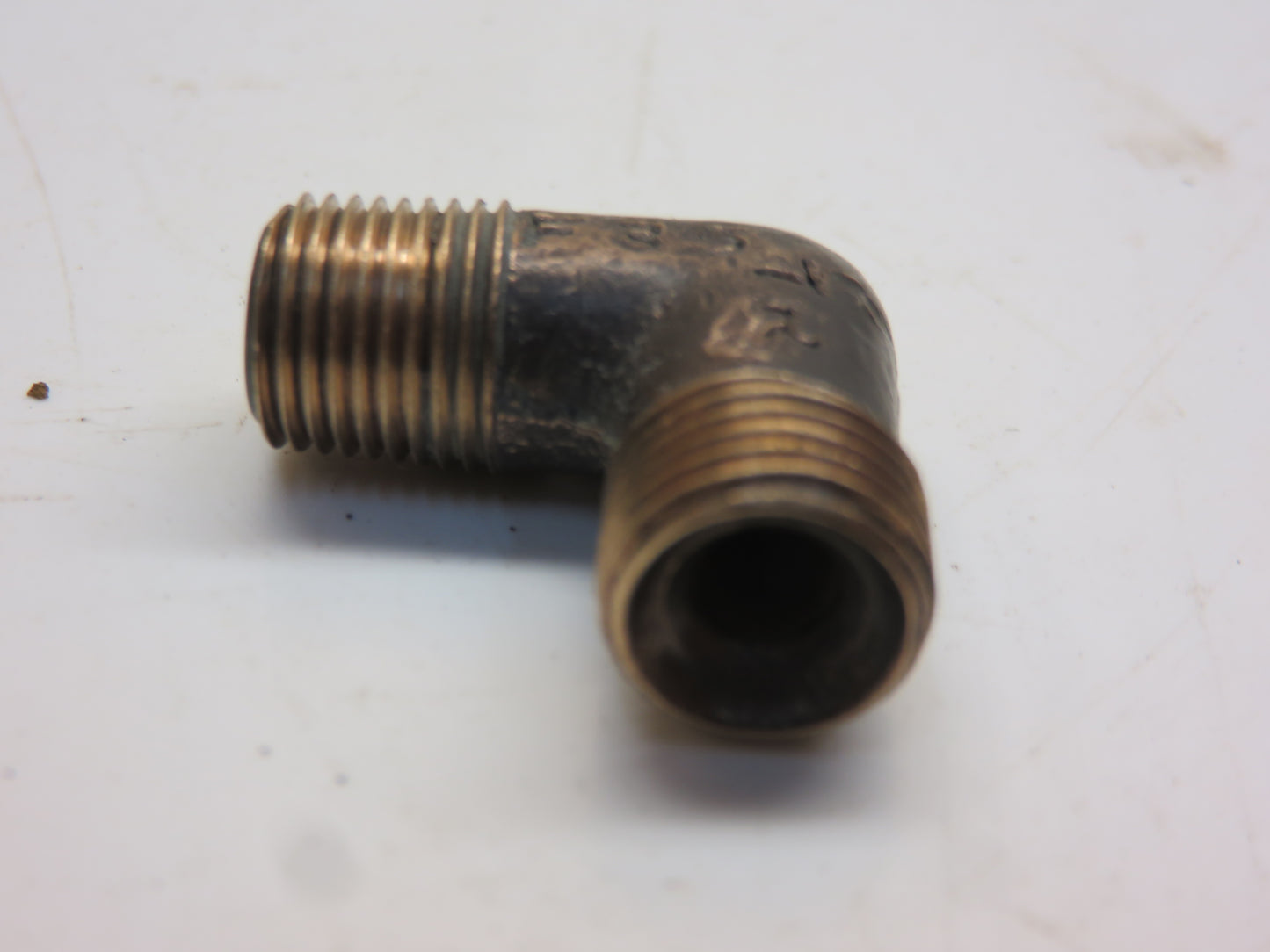 F357R John Deere Oil And Fuel Line Fitting For G, H, R, 70, 80, 520, 620, 720, 820, 530, 630, 730, 830