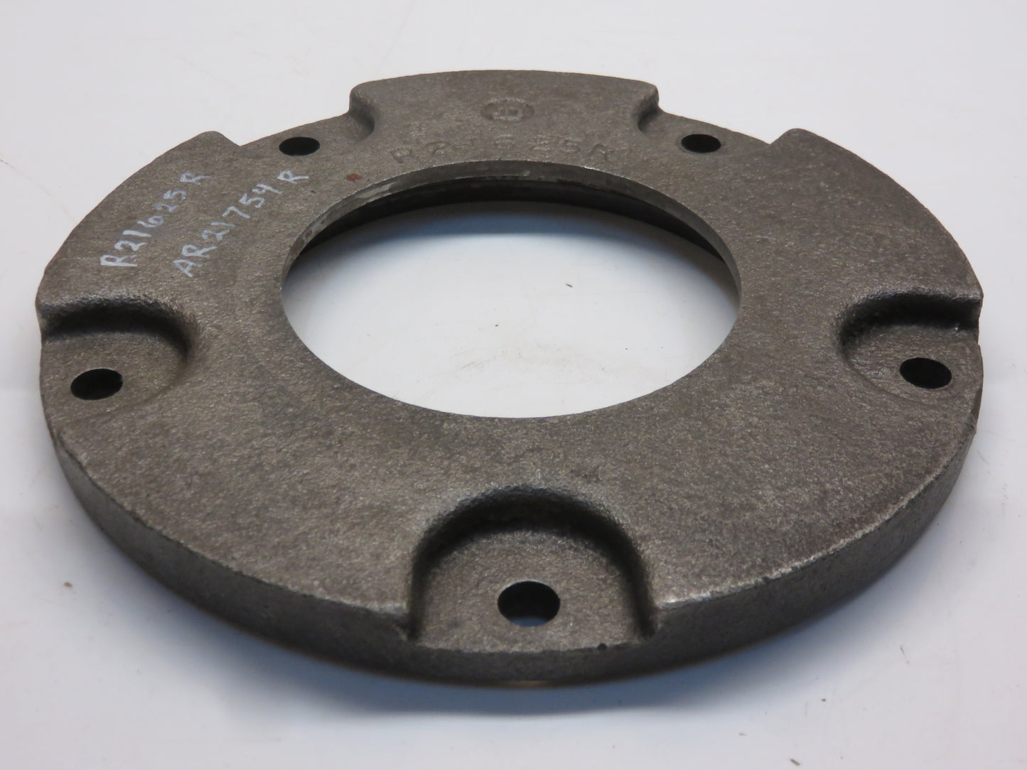 AR21754R, R21625R John Deere Oil Slinger Housing For 730