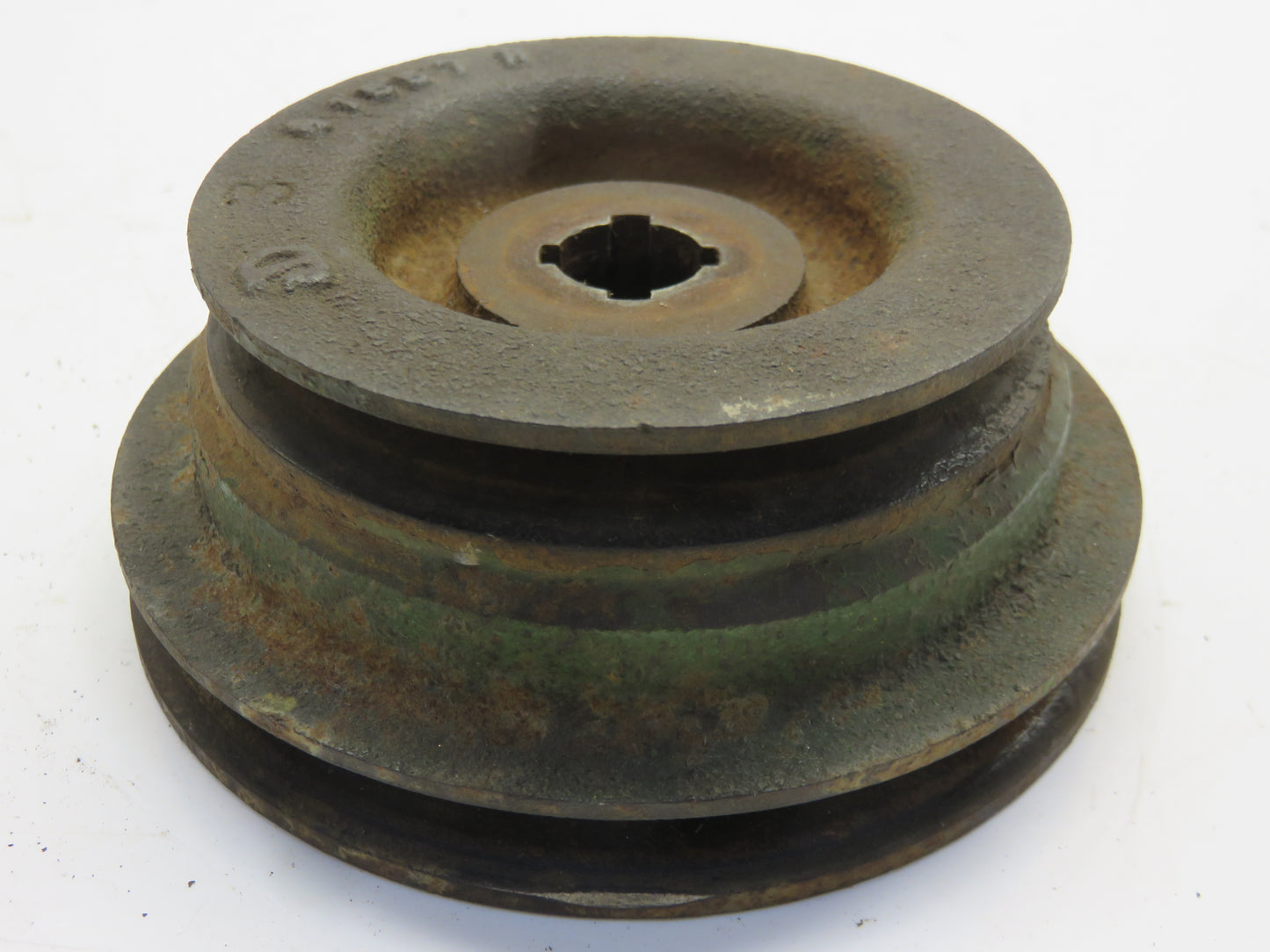 R1557R John Deere Fan And Water Pump Drive Pulley For 80, 820, 830