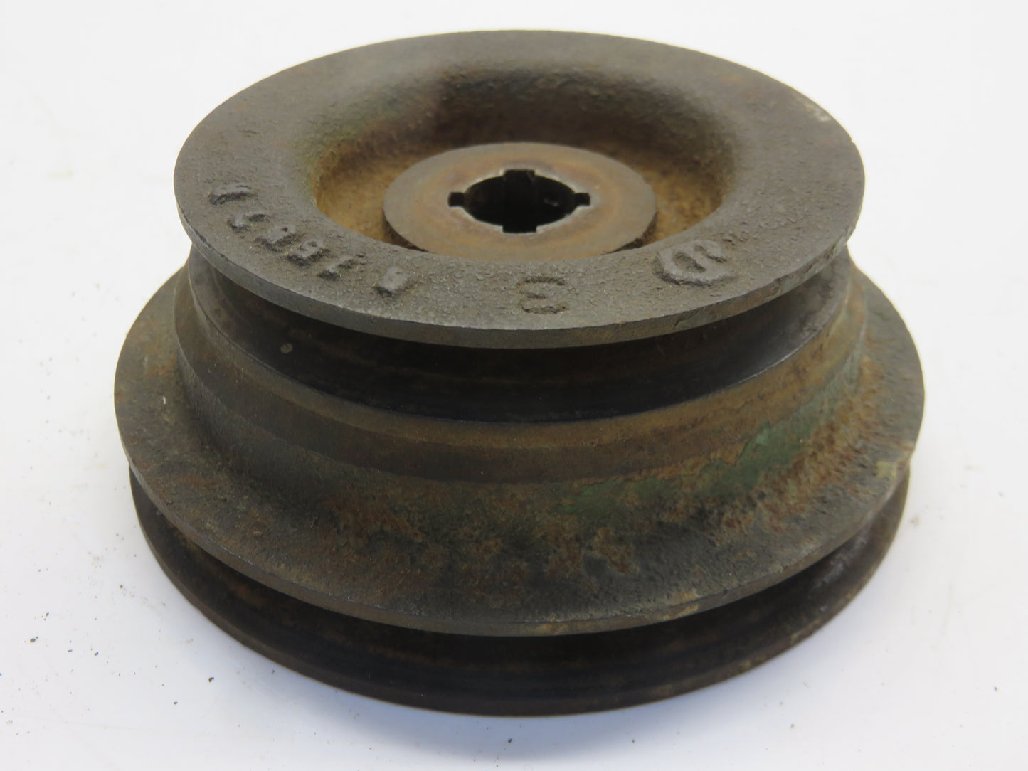 R1557R John Deere Fan And Water Pump Drive Pulley For 80, 820, 830