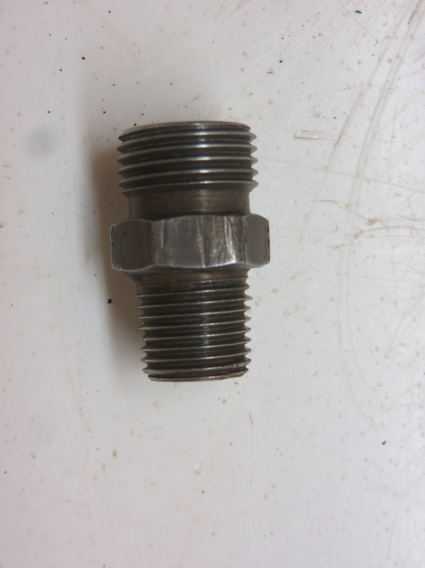 A258R John Deere Fuel And Oil Line Fitting For A, B, D, G, H, R, 50, 60, 70, 80