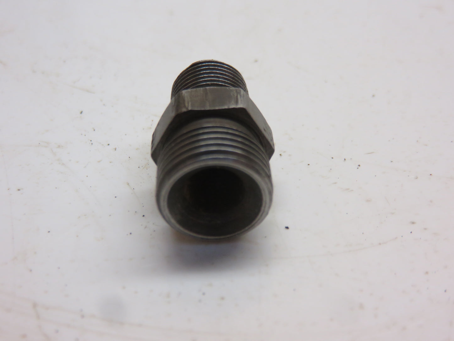 A258R John Deere Fuel And Oil Line Fitting For A, B, D, G, H, R, 50, 60, 70, 80