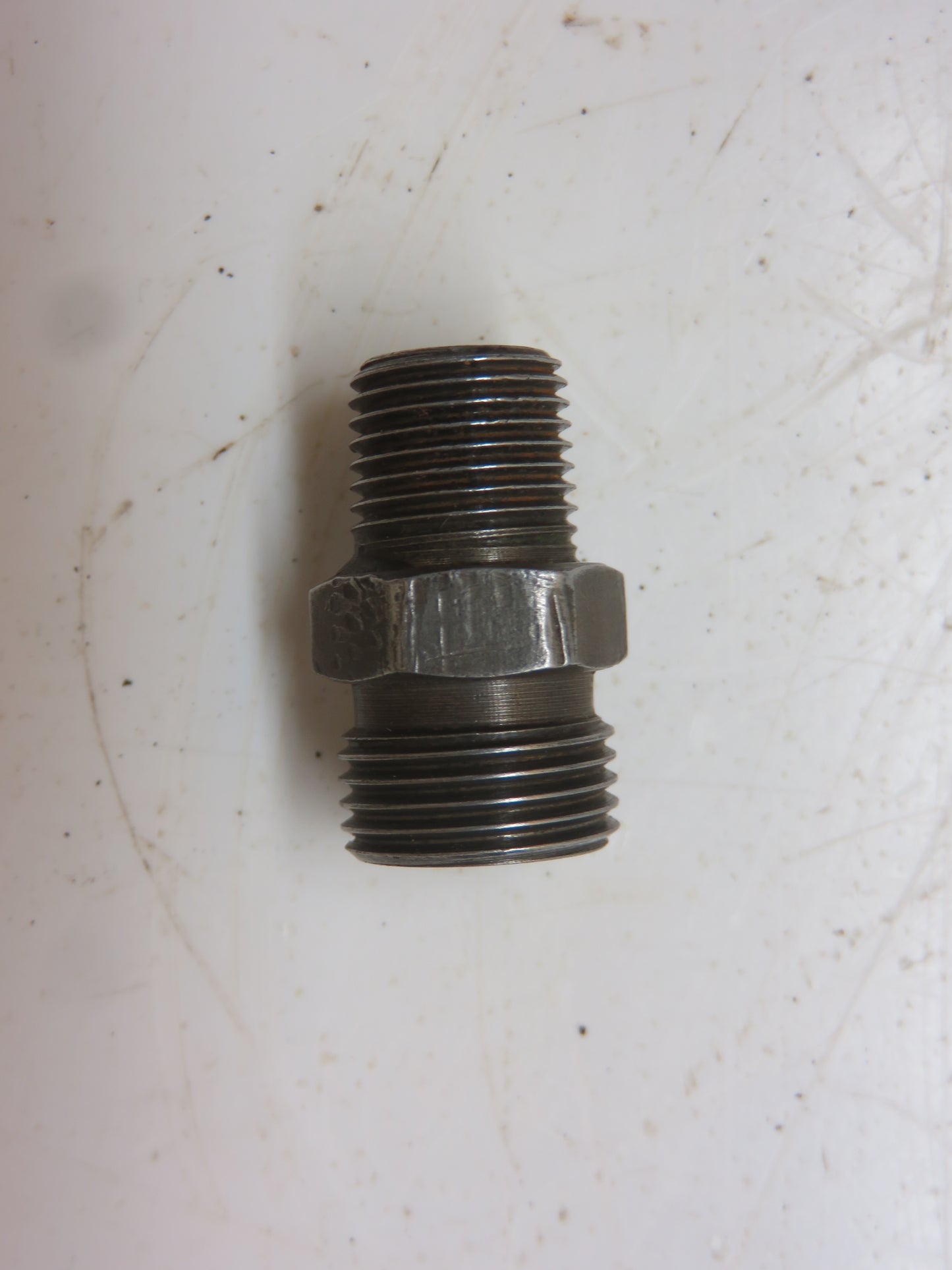 A258R John Deere Fuel And Oil Line Fitting For A, B, D, G, H, R, 50, 60, 70, 80