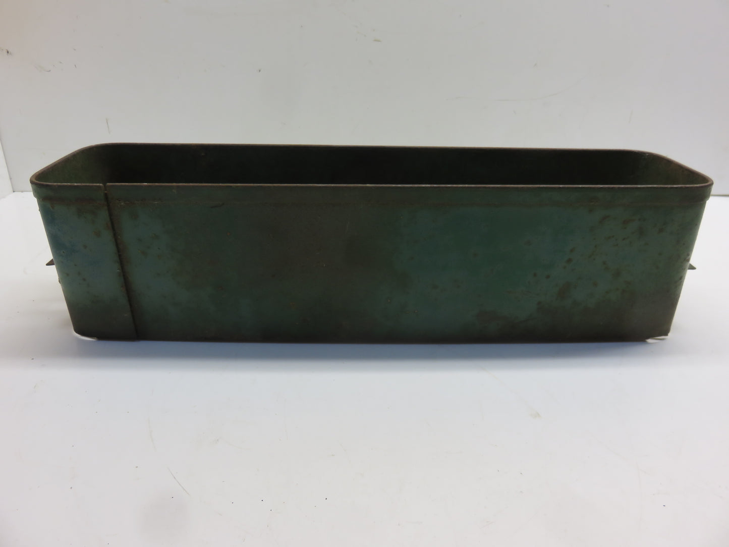 AA5220R John Deere Tool Box For 60, 620, 630