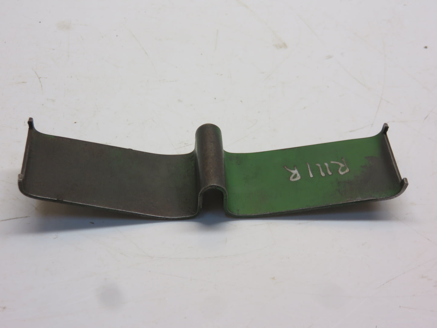 R111R John Deere Fuel Tank Strap Support For R, 80, 820, 830