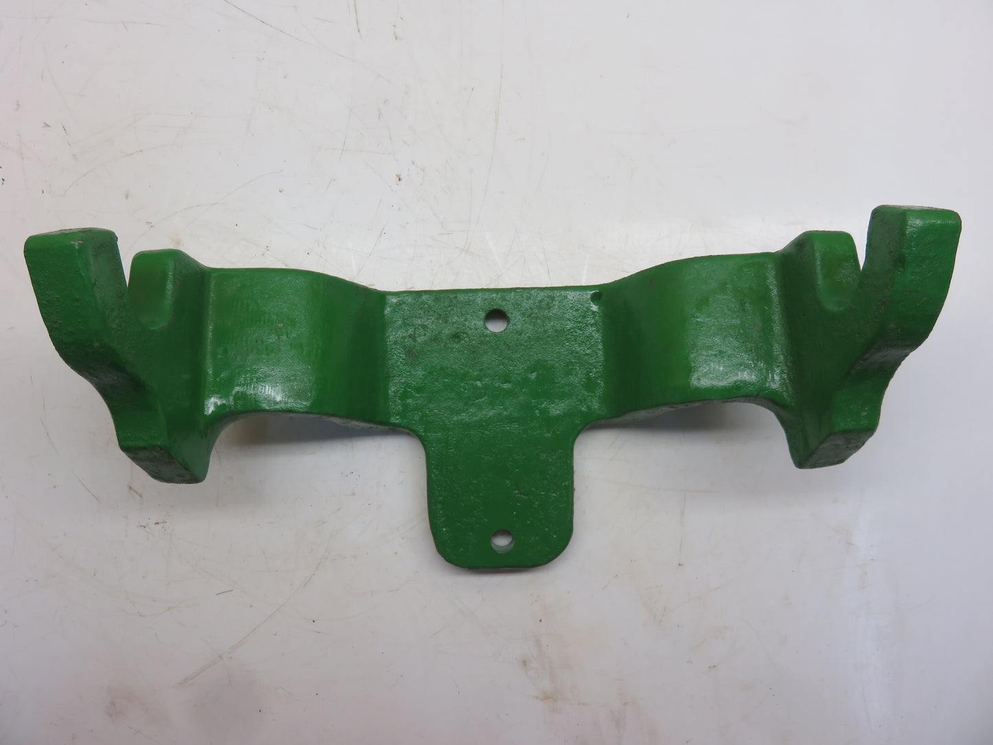 R54166 John Deere Cylinder Hanger For 4030, 4230, 4430, 4630, 4040, 4240, 4440