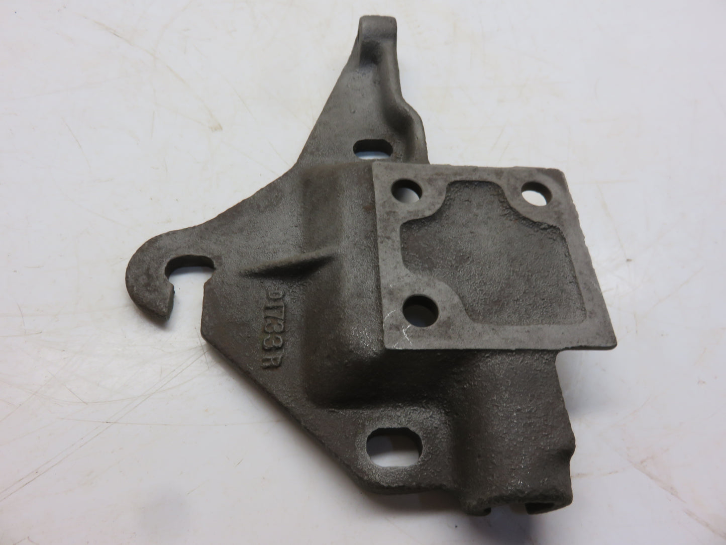 D1733R John Deere Base Mount Magneto Bracket For D