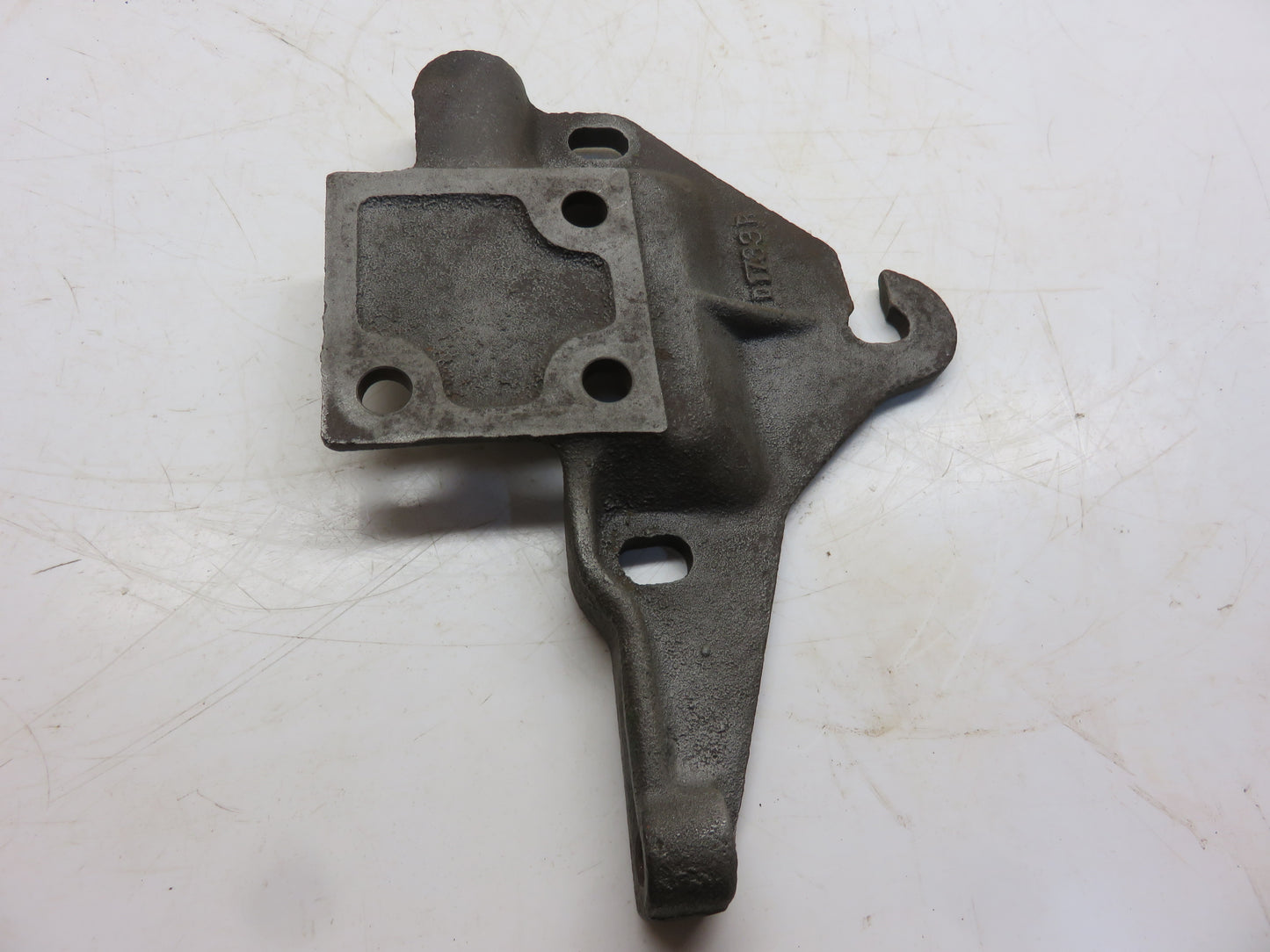 D1733R John Deere Base Mount Magneto Bracket For D