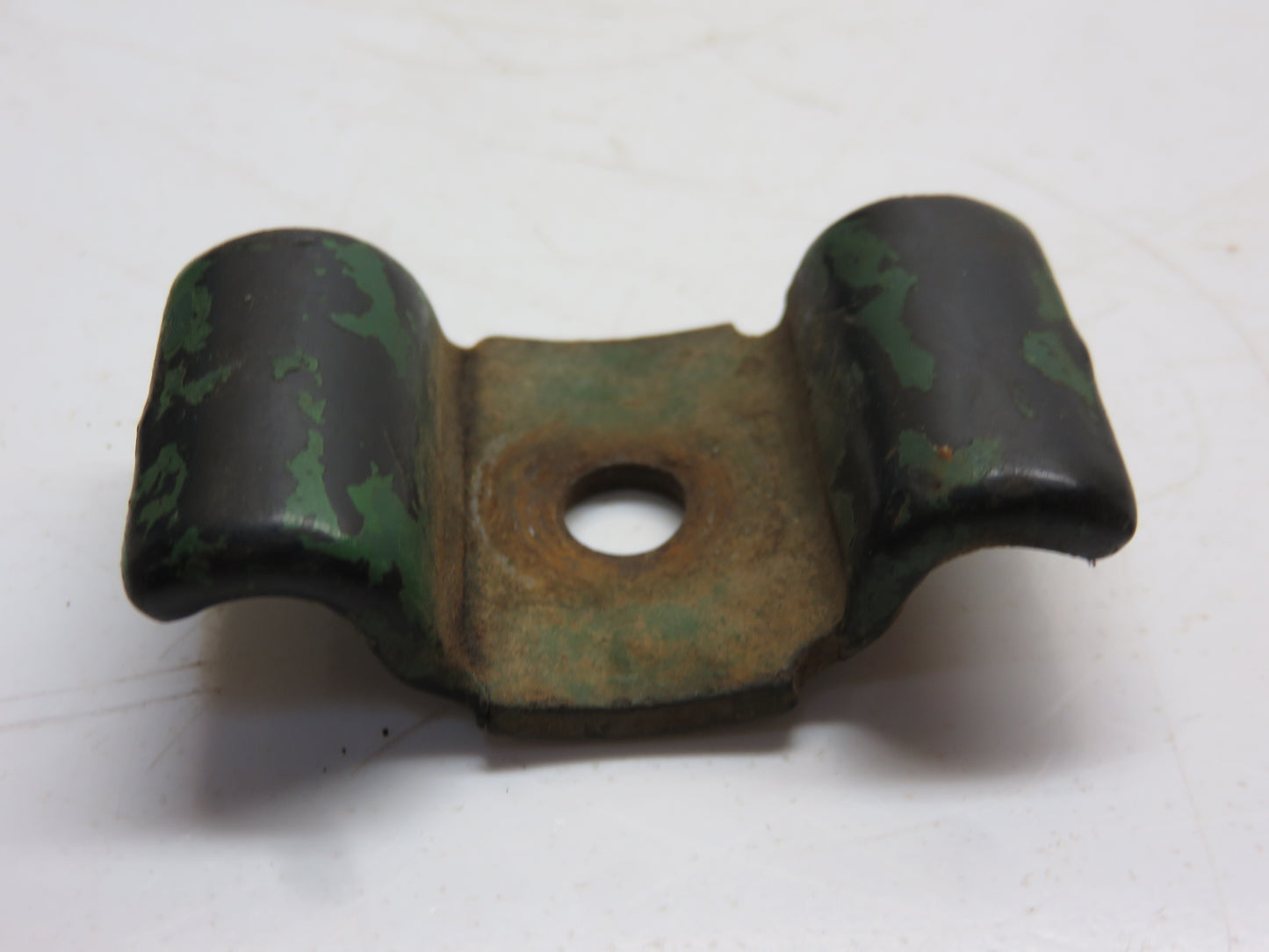 R27323 John Deere Hydraulic Line Clamp For 2510, 2520, 3010, 3020, 4000, 4010, 4020, 4320