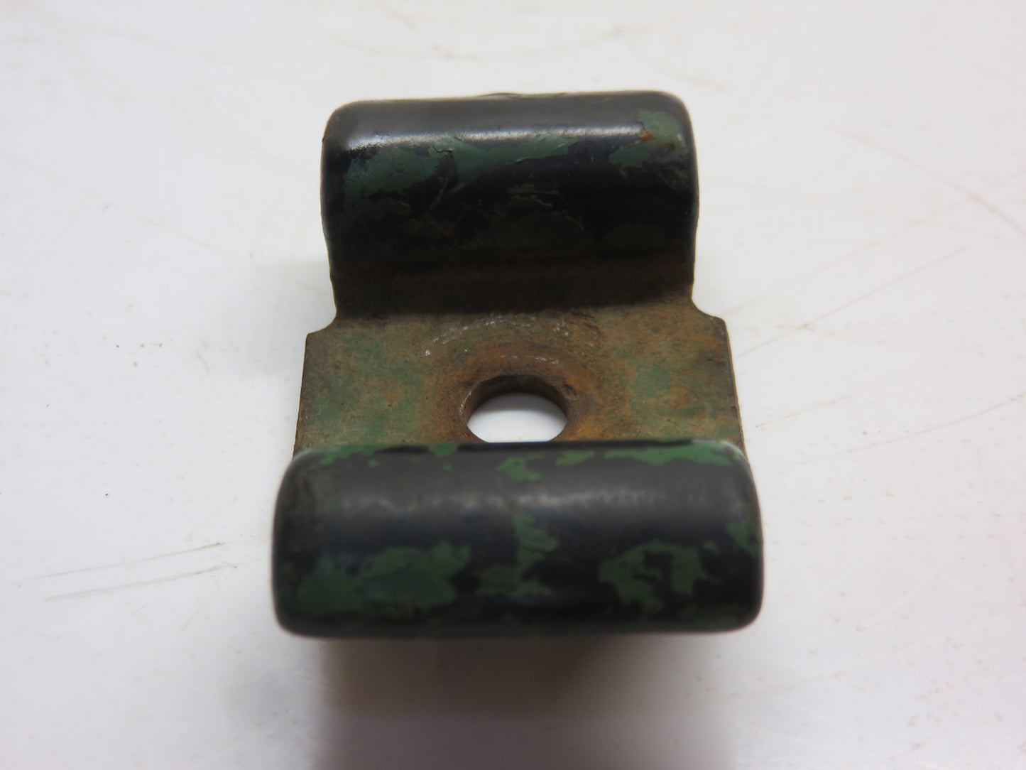 R27323 John Deere Hydraulic Line Clamp For 2510, 2520, 3010, 3020, 4000, 4010, 4020, 4320