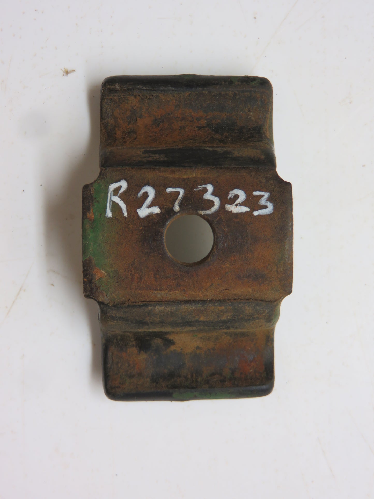 R27323 John Deere Hydraulic Line Clamp For 2510, 2520, 3010, 3020, 4000, 4010, 4020, 4320