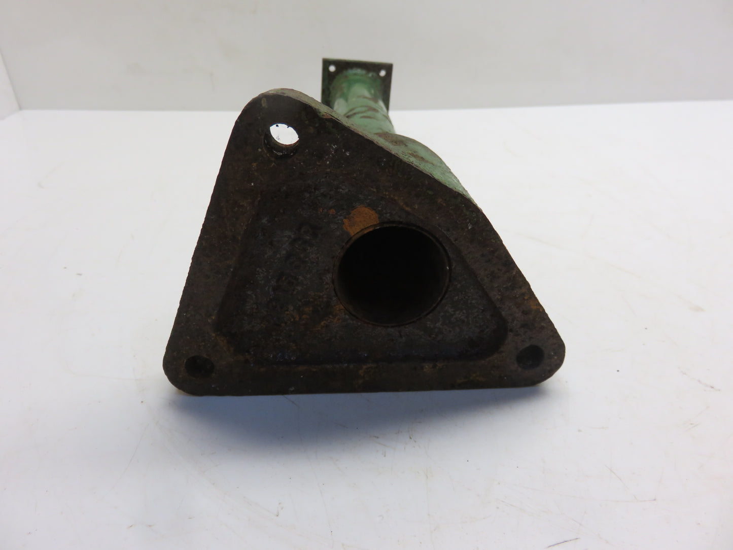 AR21693R, R21566R John Deere NOS Crankcase Breather Support For 720, 730