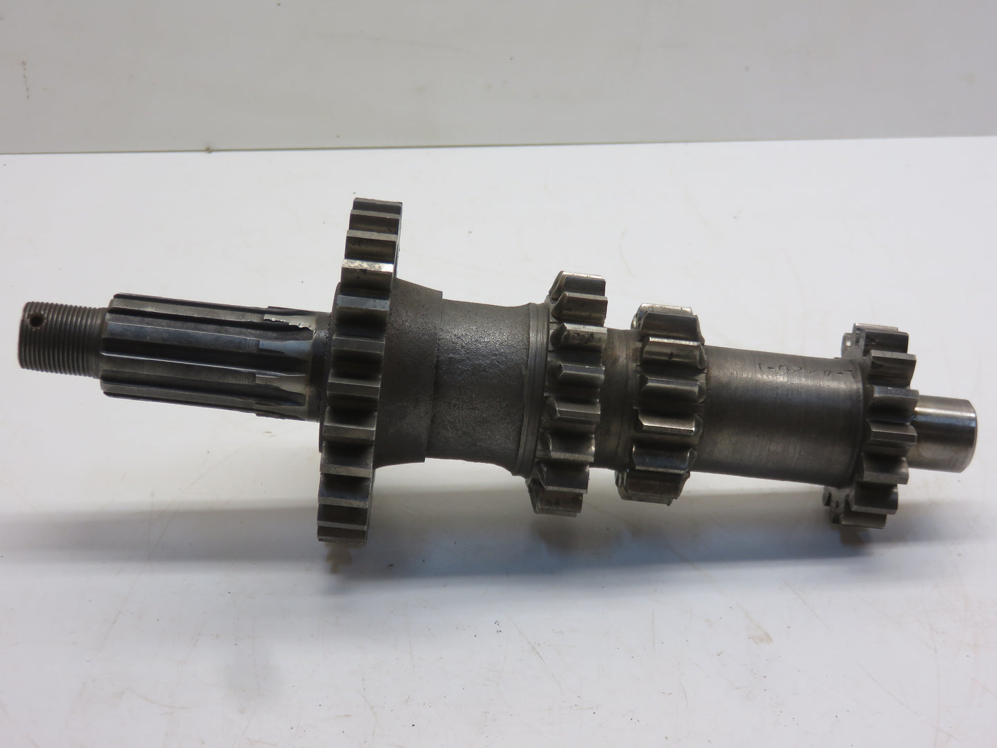 AL2715T, L4220T John Deere Complete Upper Shaft With Four Gears For LA, LI