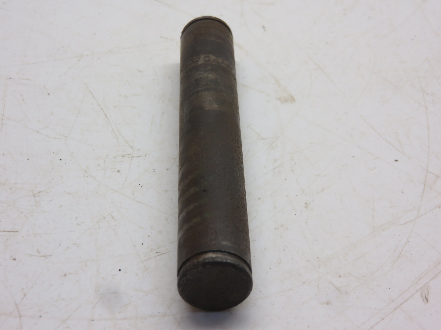 M1997T John Deere Pivot Shaft For 40, 320, 420, 330, 430, 1010