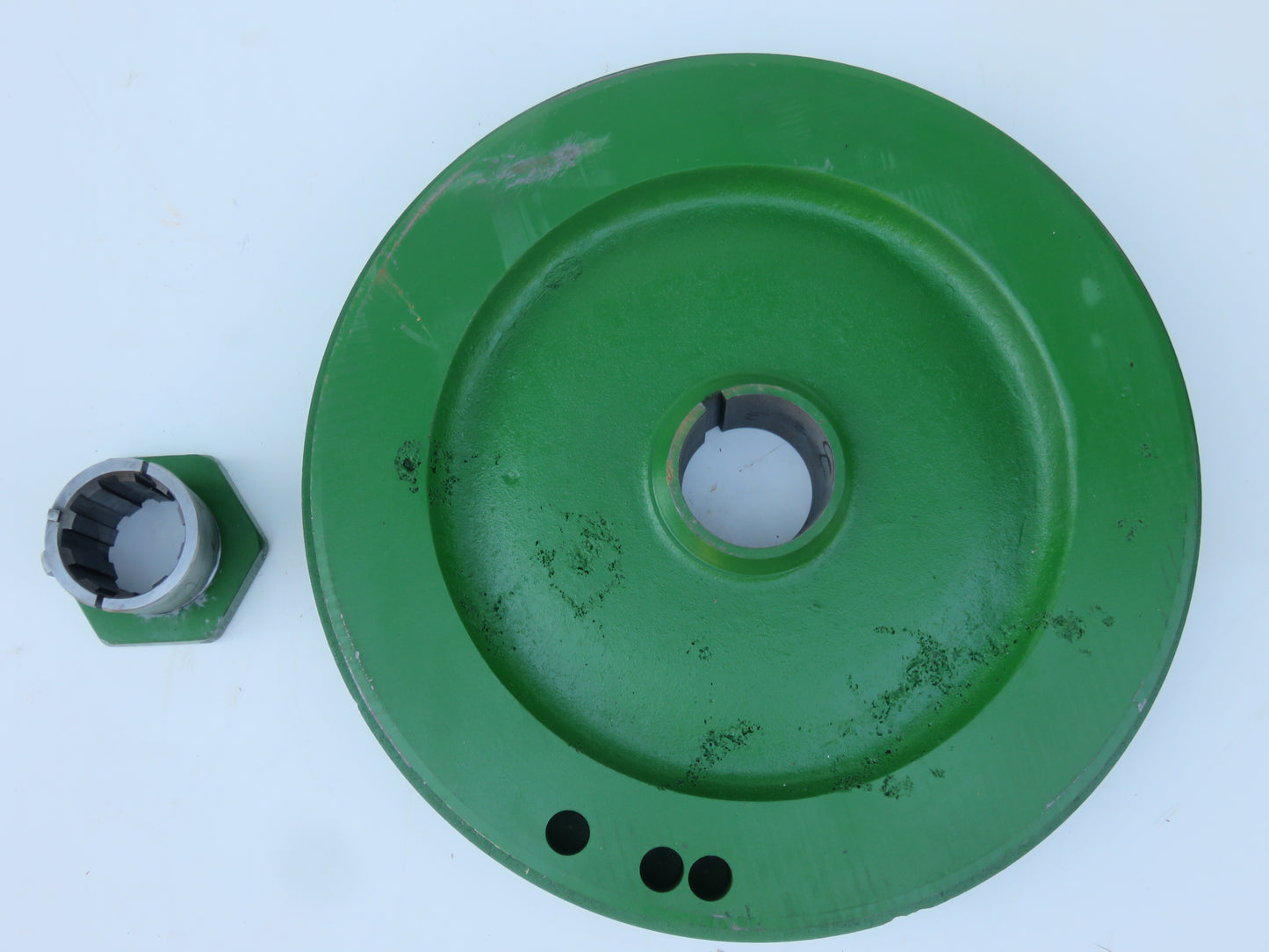 AF2194R, F1913R John Deere Taper Lock Flywheel For 70, 720