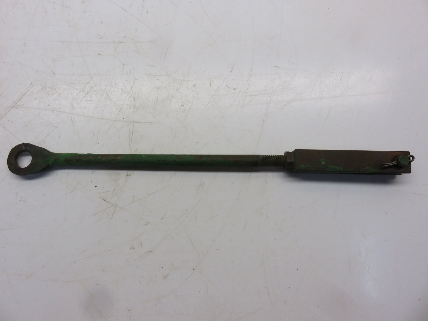 F2877R John Deere Remote Cylinder Operating Rod For 620, 720, 630, 730