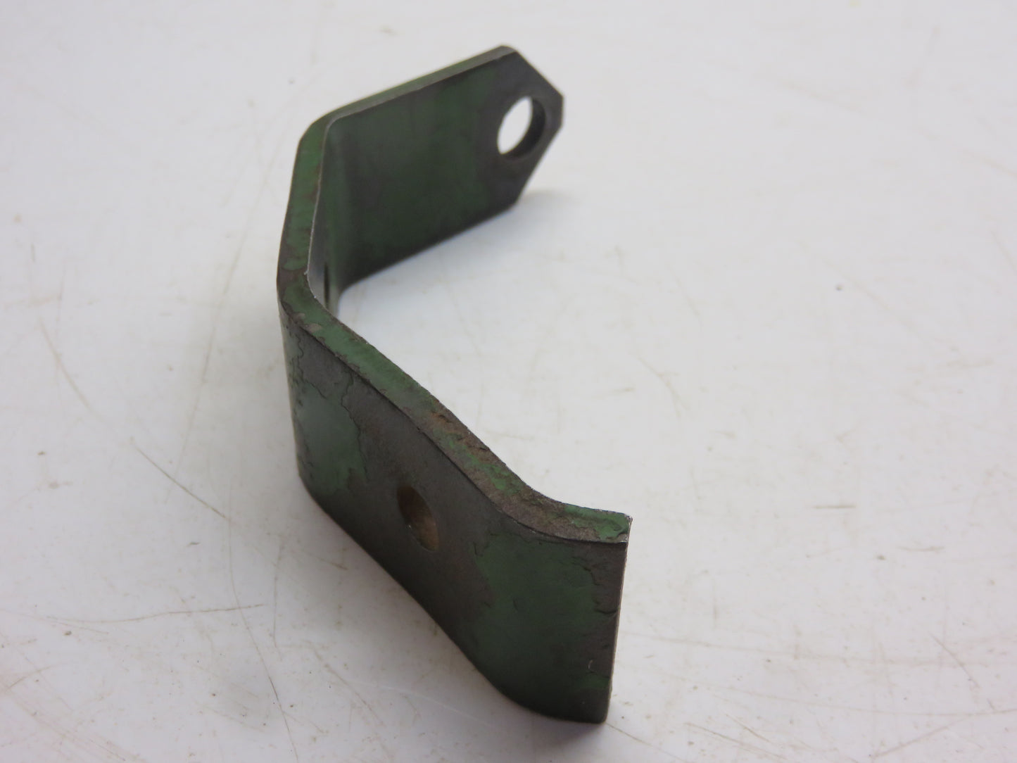 R1666R John Deere Hydraulic Line Clamp Bracket For 80, 820, 830