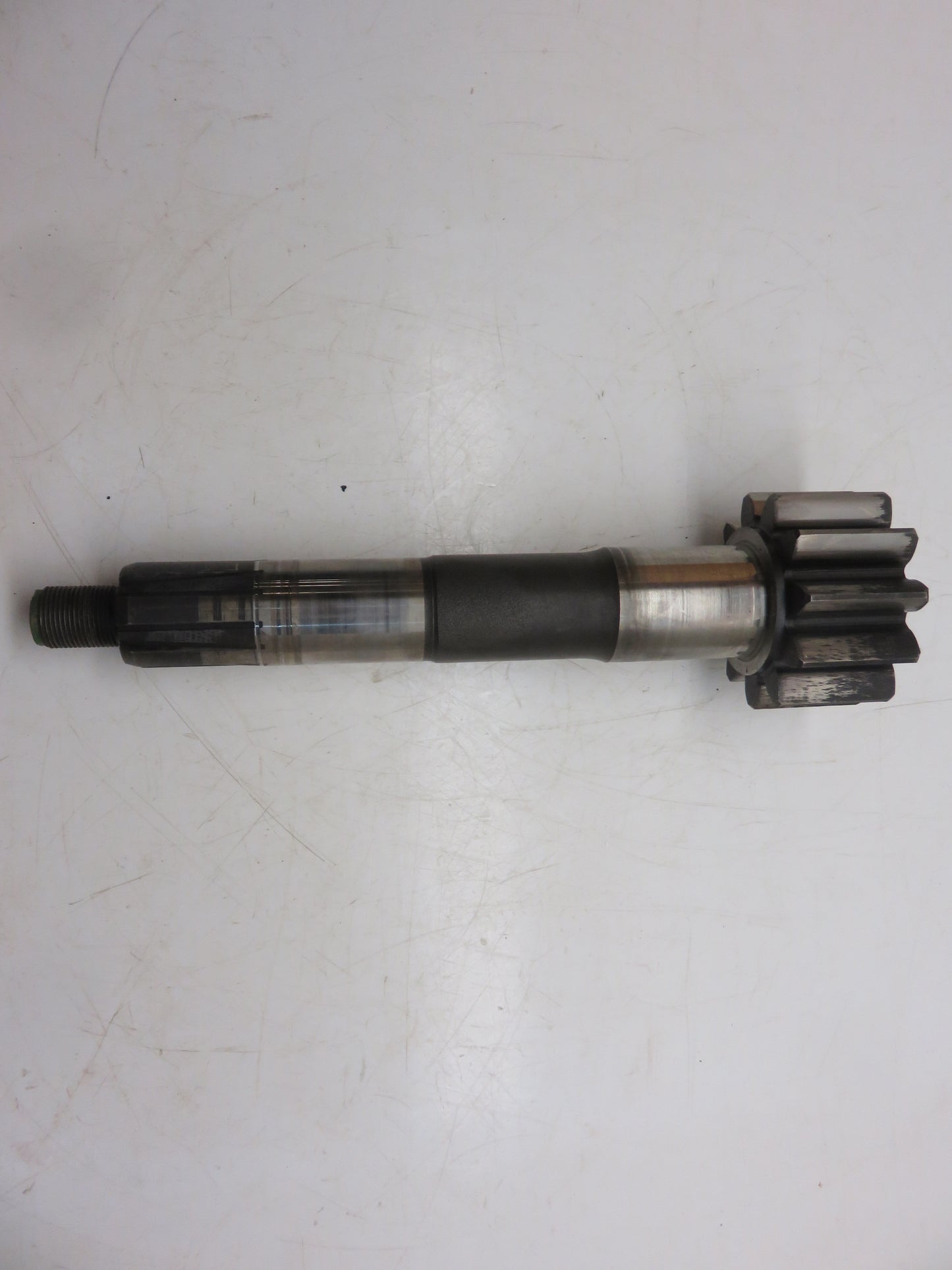 AR1586R, R2574R John Deere Brake Shaft For 820, 830