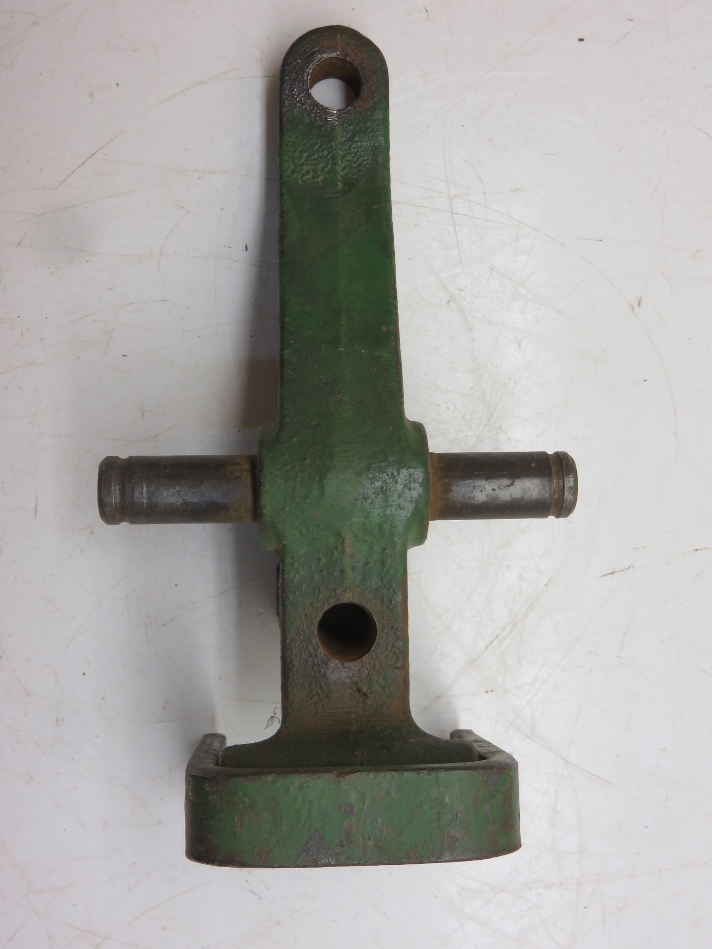 R1843R John Deere Starting Control Lever Bracket For 80, 820, 830