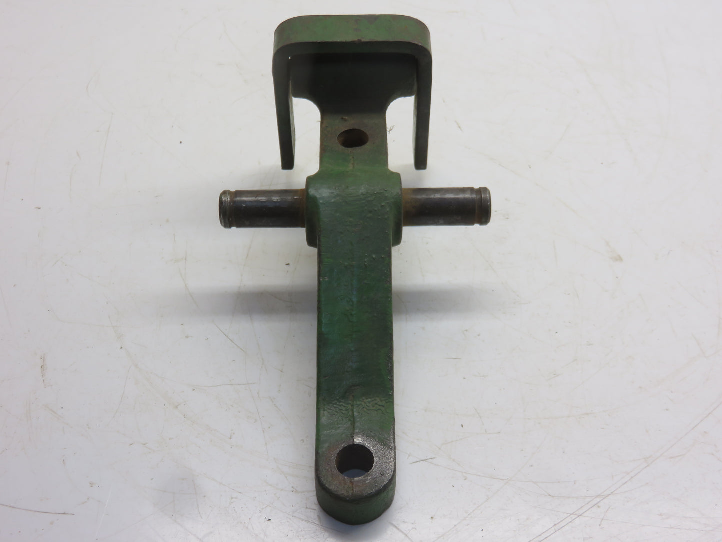 R1843R John Deere Starting Control Lever Bracket For 80, 820, 830