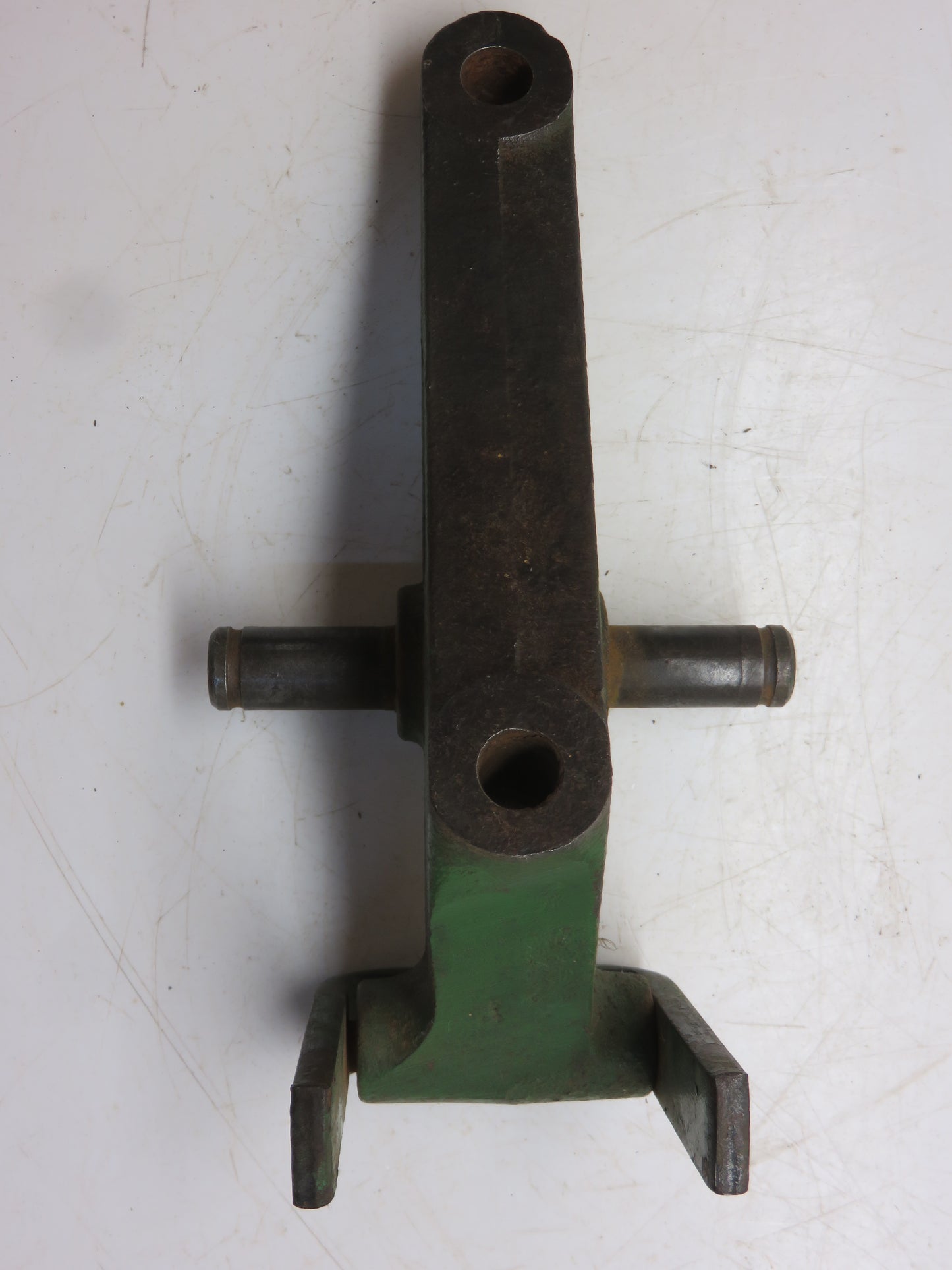 R1843R John Deere Starting Control Lever Bracket For 80, 820, 830