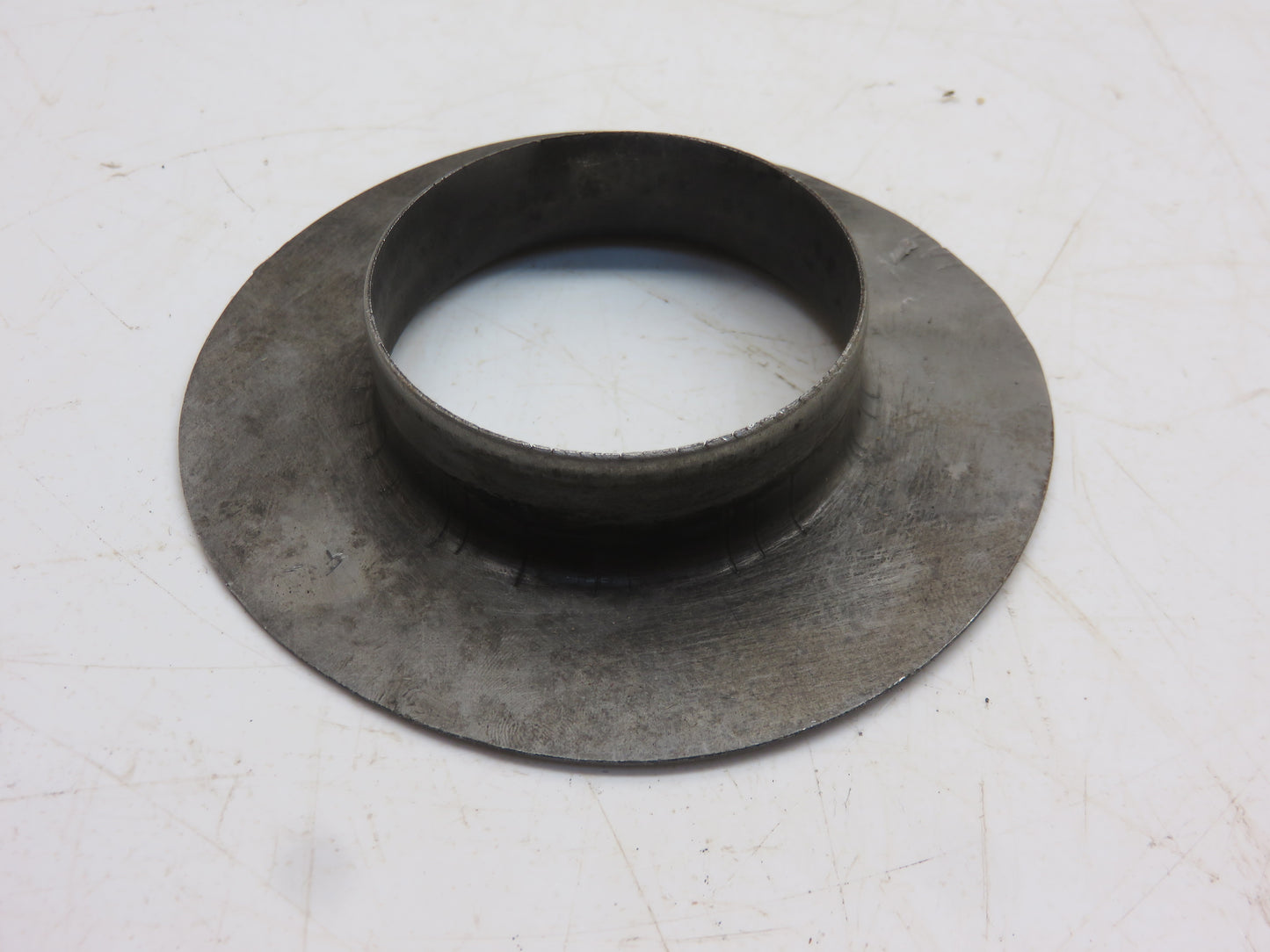 R1570R John Deere Oil Filter Outlet For 80, 820, 830