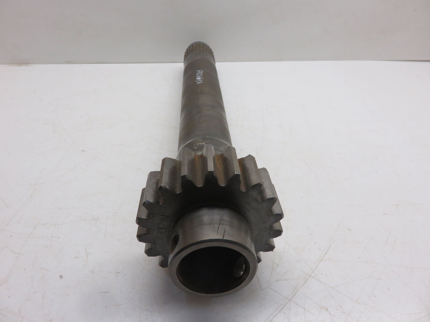 AR26686 John Deere PTO Shaft And Gear For 4010