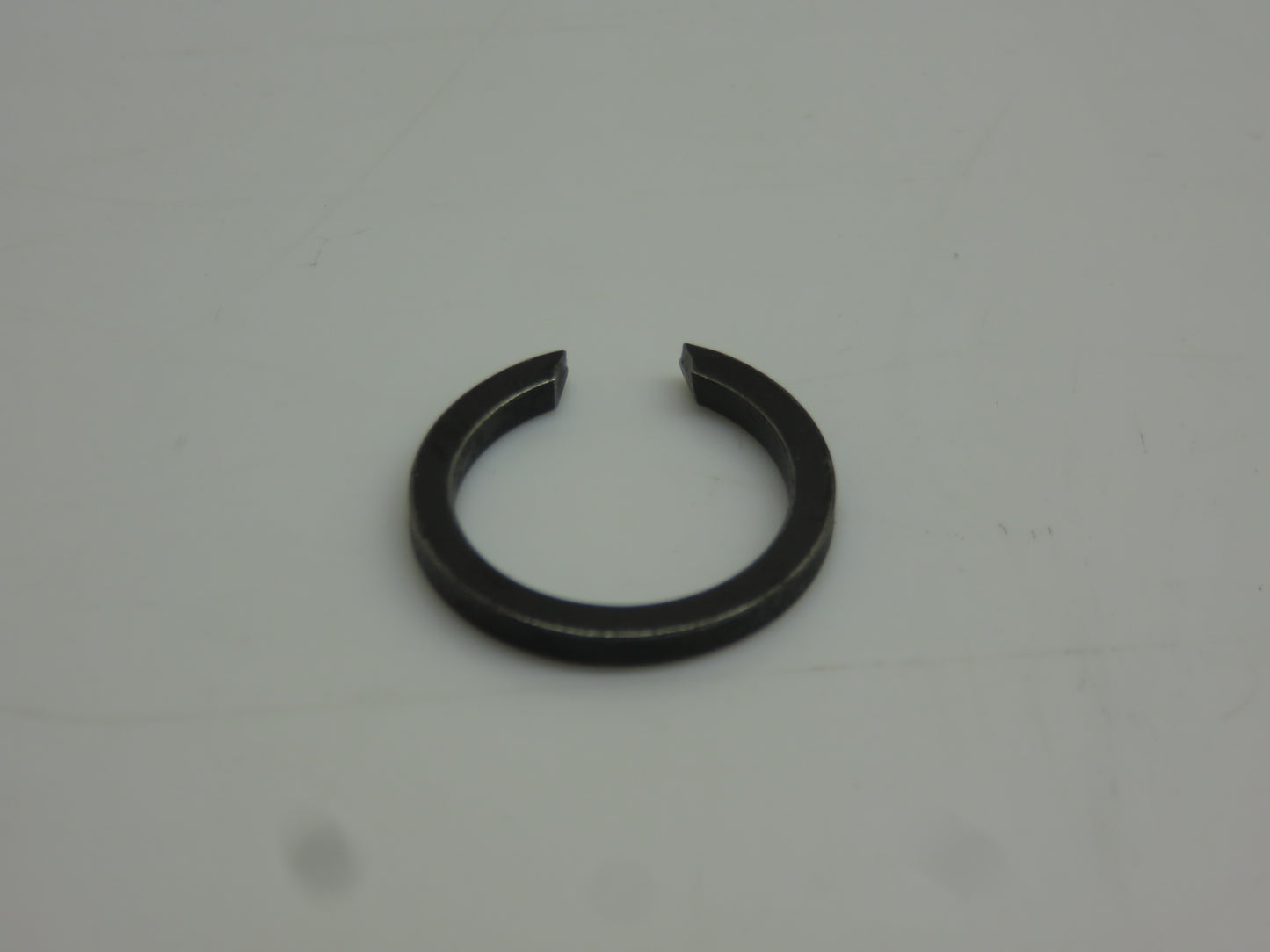 A369R John Deere Fan Shaft Snap Ring For A, B, G, R, 50, 60, 70, 80, 520, 620, 720, 820