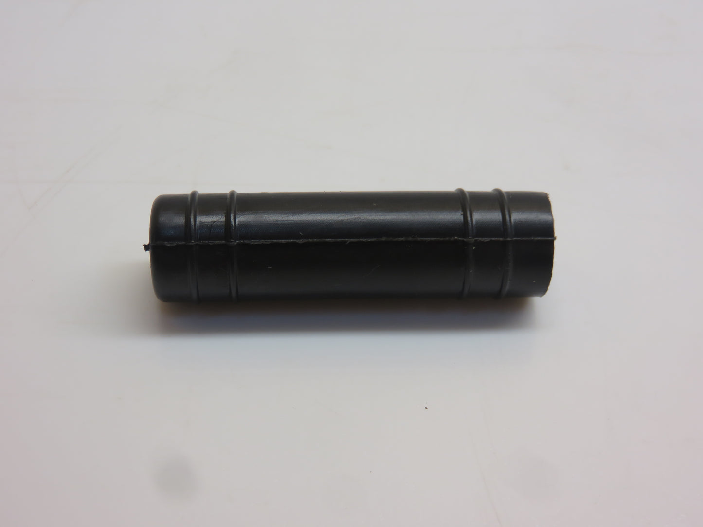 R34765 John Deere Injector Line Rubber Boot For 3020, 4000, 4020, 4230, 4520