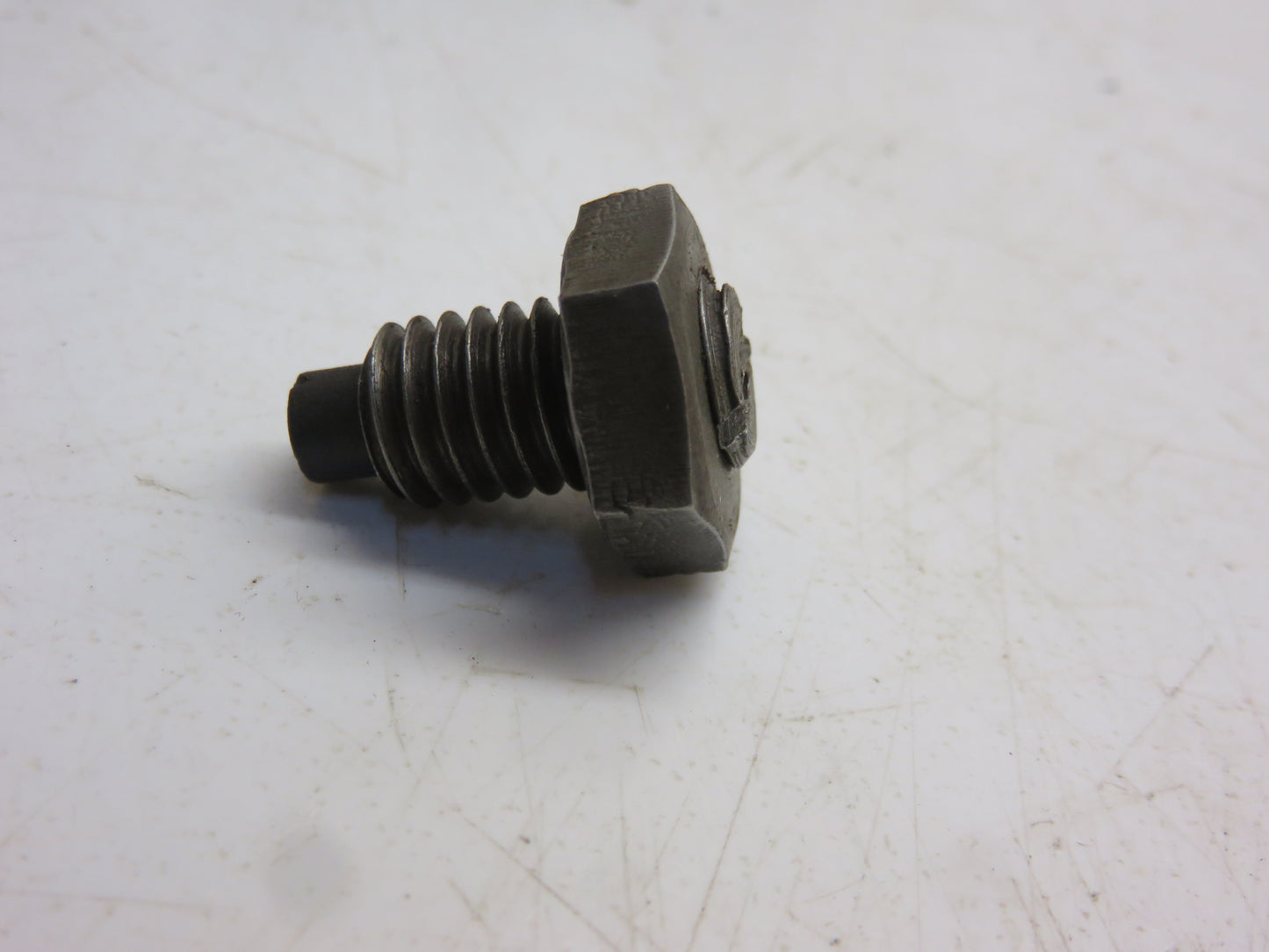 AL2660T John Deere Timing Gear Cover Thrust Screw For L, LA, LI