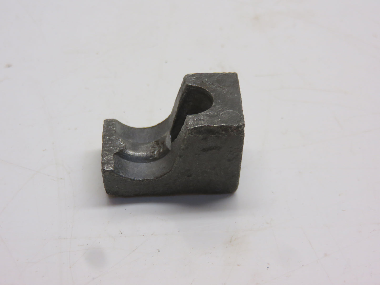 R26629 John Deere Rockshaft Cable Clamp For 2510, 3010, 3020, 4010