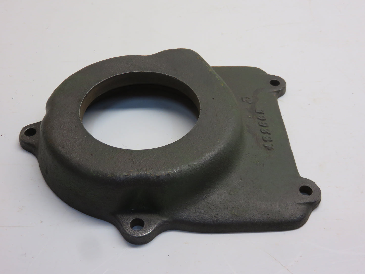 A3266R John Deere Crankshaft Oil Slinger Cover For A, AR, AO