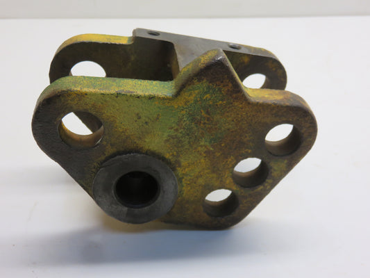 M2417T John Deere Anchor Yoke For 40, 320, 420, 330, 430, 1010