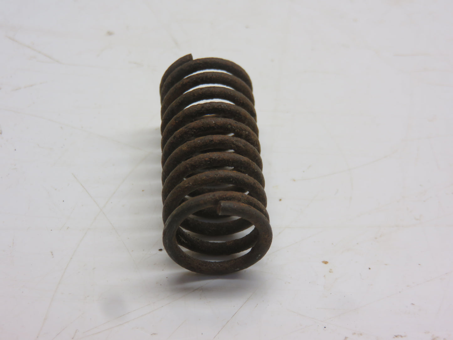 R673R John Deere Spring For R, 50, 60, 70, 80, 520, 620, 720, 820, 530, 630, 730, 830