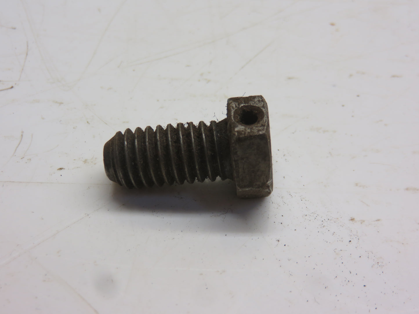 A487R John Deere Special Bolt For A, AR, AO, B, D, H, 50, 60, 70, 80, 520, 620, 720, 820