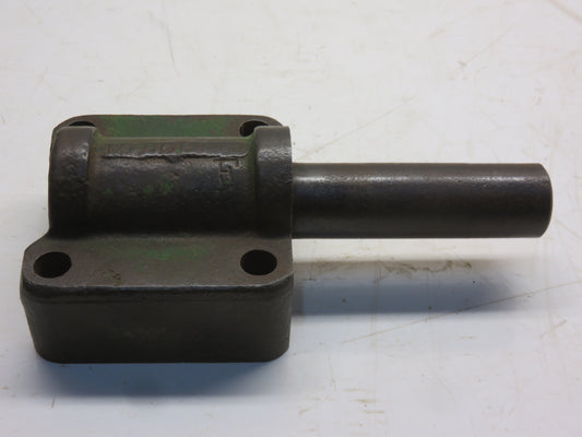 M858T John Deere Drawbar Anchor Pivot For MT