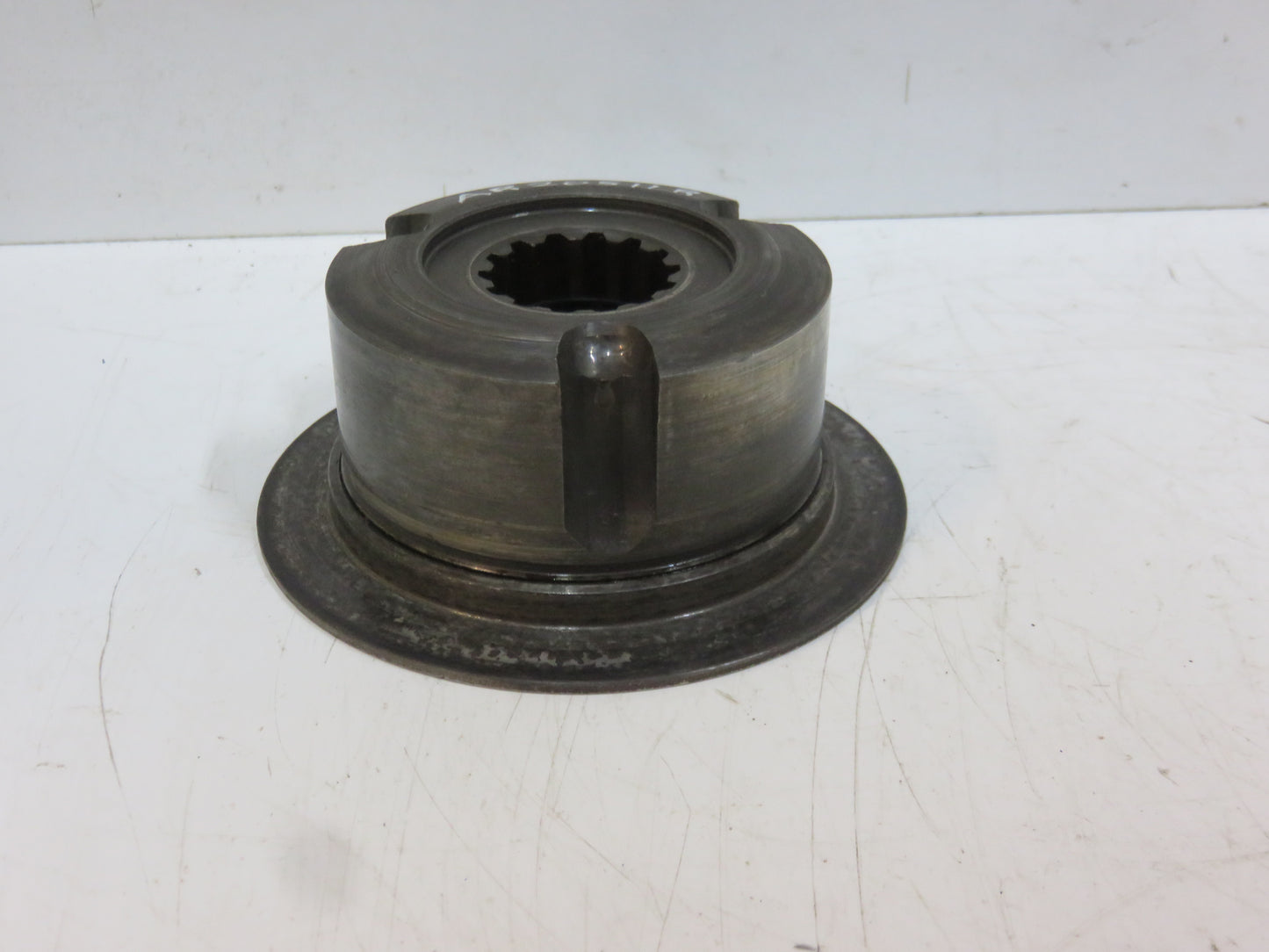 AR20511R, R20382R John Deere Clutch Cam With Disc For 80, 620, 720, 820, 630, 730, 830