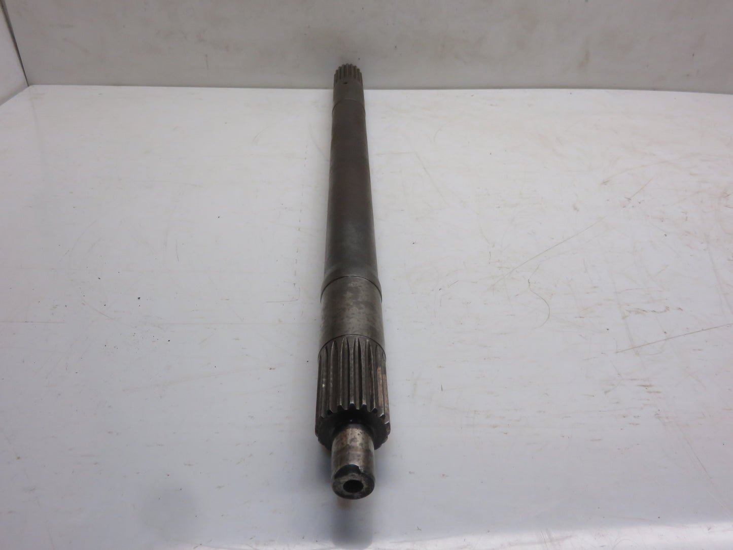 R34201 John Deere Transmission Input Shaft For 4000, 4010, 4020, 4320